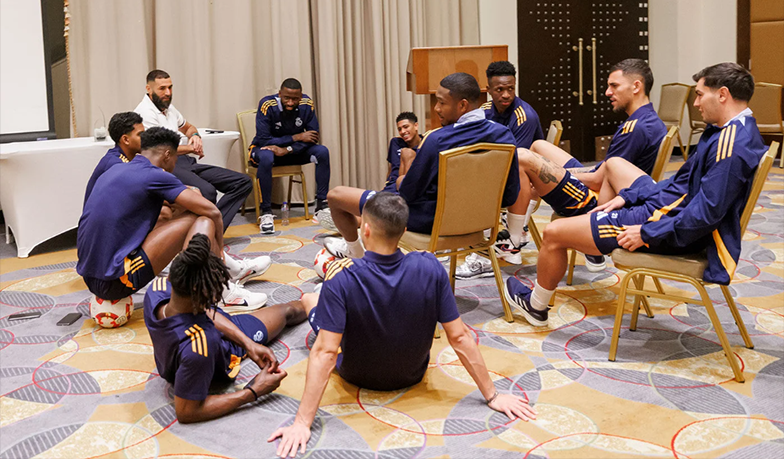 Foto: Benzema odwiedził zespół w Dżuddzie