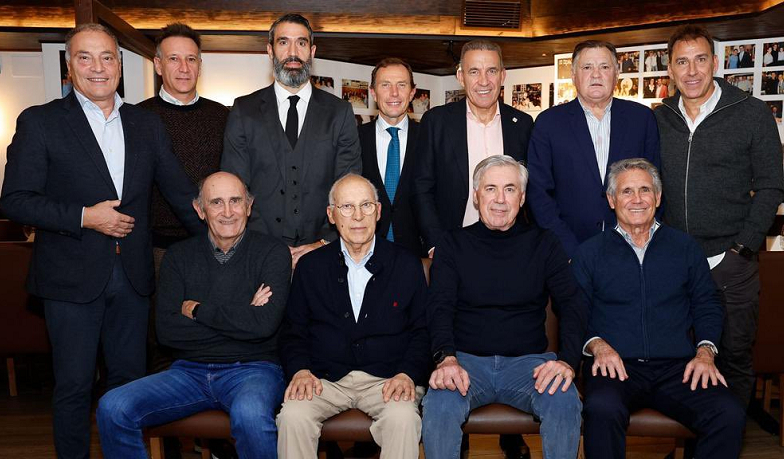 Foto: Ancelotti spotkał się z weteranami
