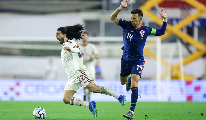 Cucurella z uśmiechem o gwizdach Chorwatów: „Jeśli tak dalej pójdzie, nie będę mógł wyjeżdżać z Hiszpanii”