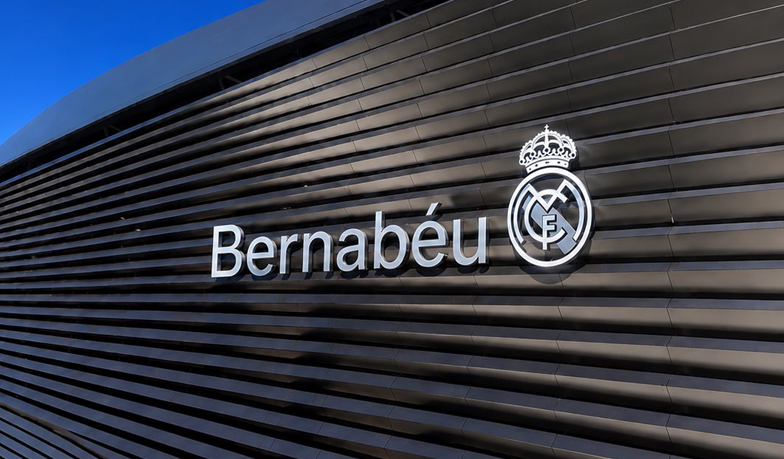 GŁOS KIBICA: Nazwa na fasadzie Estadio Santiago Bernabéu