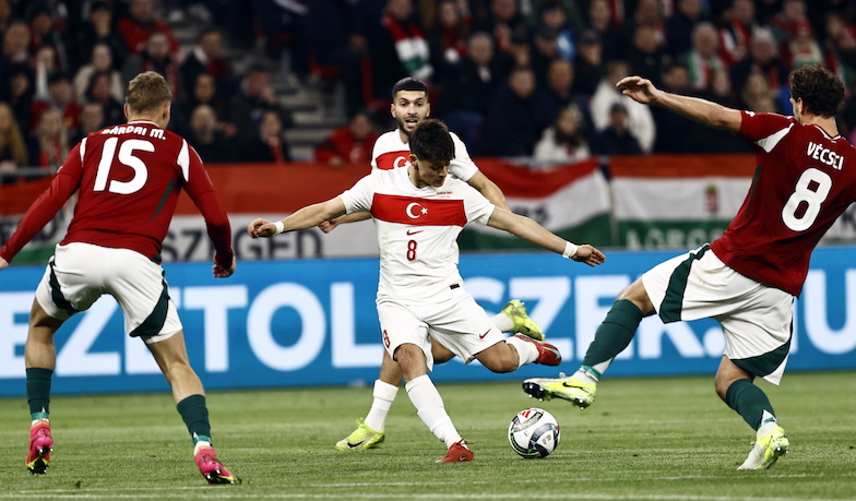 Foto: Gol Ardy w meczu z Węgrami, Serbia pokonuje Austrię! [VIDEO]