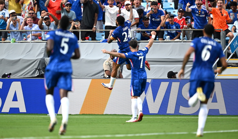 Foto: Chelsea rozbiła Benficę w dogrywce i zagra w ćwierćfinale