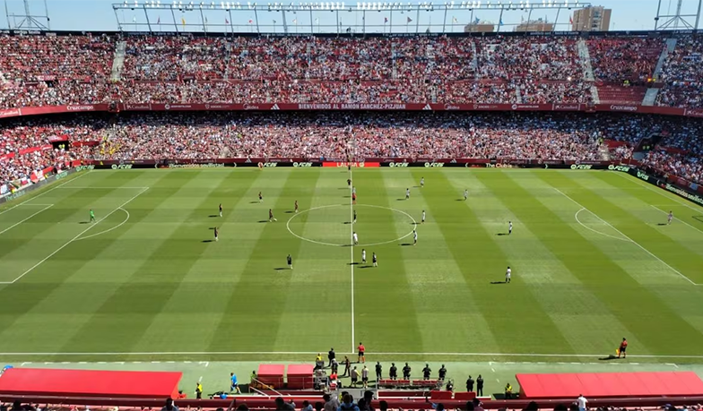 Foto: La Liga znowu cenzuruje protest i udaje, że piłkarze wstrzymują grę za względu na „zaangażowanie na rzecz pokoju”