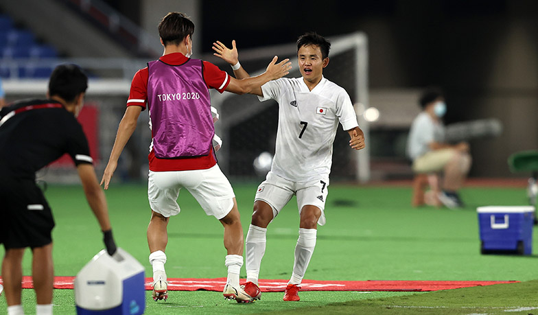 Foto: Japonia gromi Francję, kolejny gol Kubo