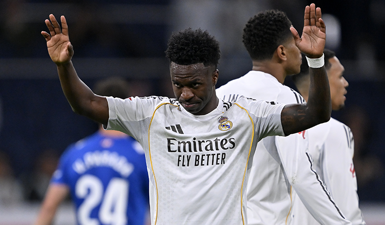 Vinícius traci arabską kartę