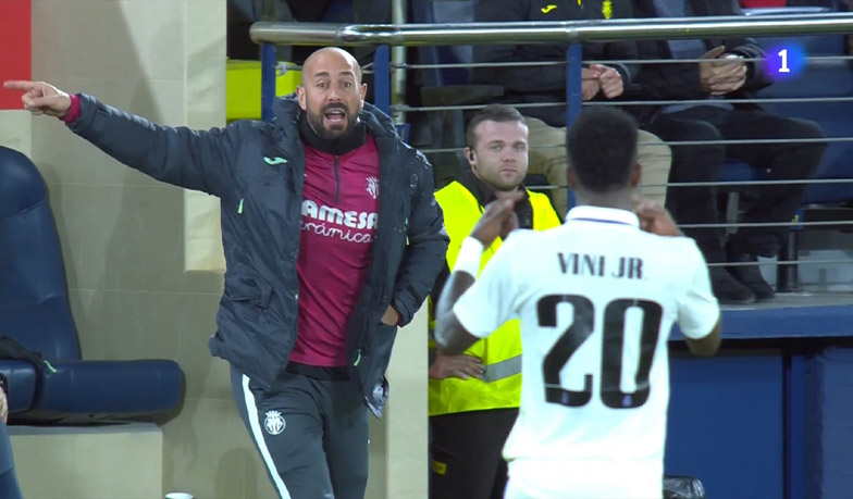 Foto: Pepe Reina do Viníciusa: Cały czas leżysz na ziemi
