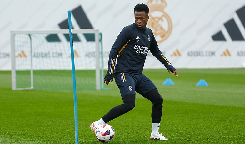 Foto: Vinícius wraca do zdrowia, ale Real apeluje o spokój