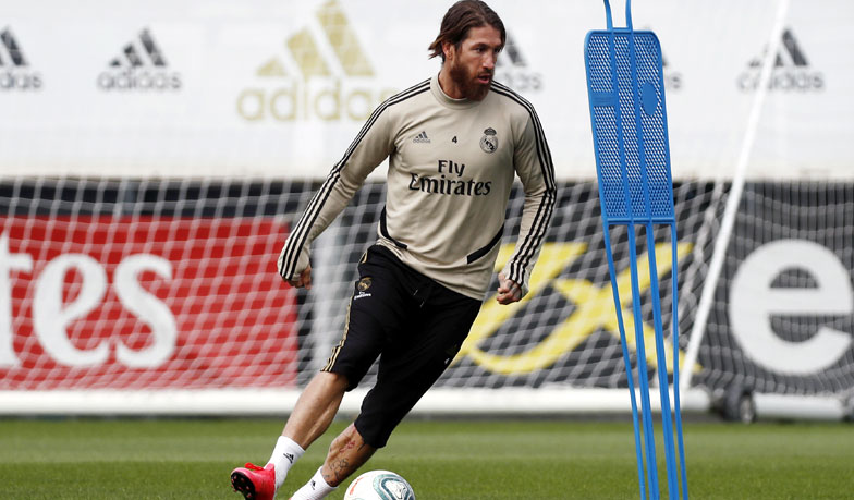 Foto: Ramos trenował indywidualnie na murawie