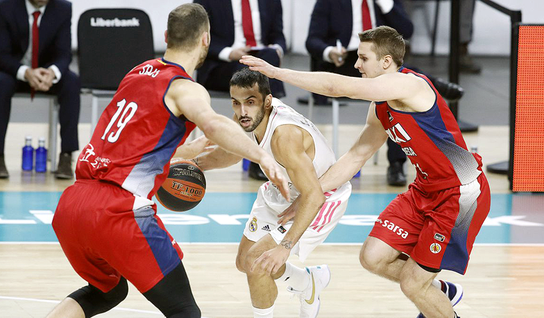 Foto: Zwycięskie pożegnanie Campazzo