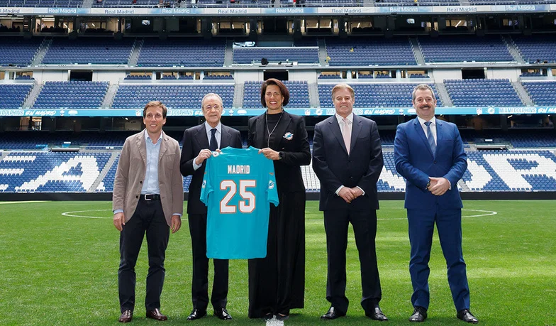 Foto: Oficjalnie: Miami Dolphins zagra w tym roku na Santiago Bernabéu