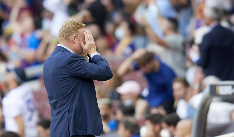 Foto: Koeman zaatakowany przez kibiców Barcelony