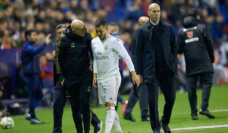 Foto: Hazard zszedł z kontuzją