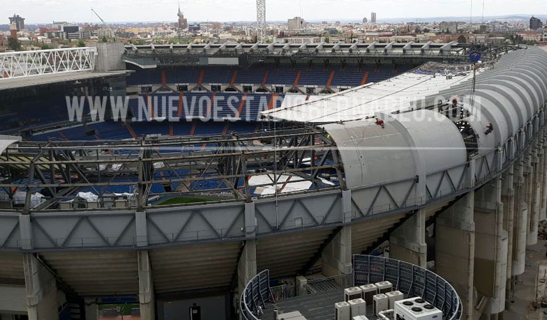Foto: Rozpoczęto rozbiórkę dachu na Santiago Bernabéu
