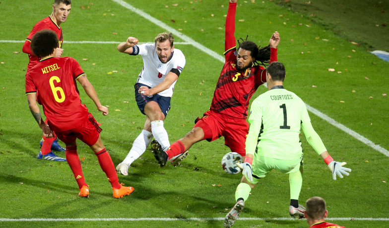 Foto: Belgia pokonuje Anglię, czyste konto Courtois