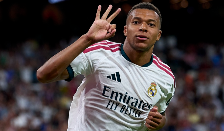 Mbappé zawodnikiem na Pięć Gwiazdek za sierpień