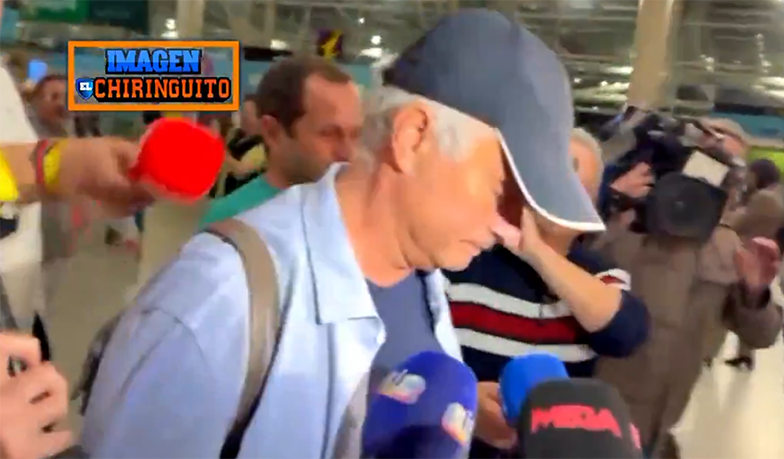 Mourinho został osaczony przez dziennikarzy, którzy zasypali go pytaniami o Florentino i Real [VIDEO]