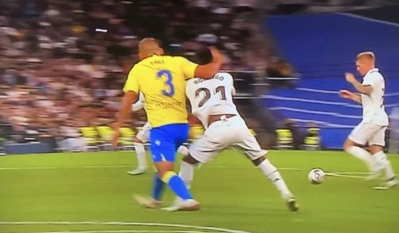 Foto: Telewizyjne i sędziowskie kulisy agresji Faliego na Rodrygo