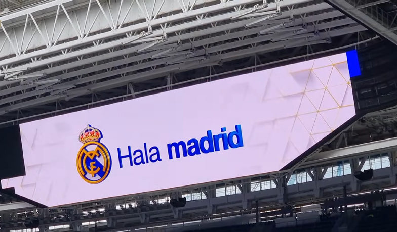 Foto: Pierwsze testy ekranów w rogach telebimu 360 stopni na Bernabéu