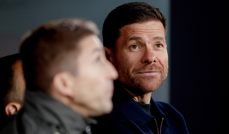 Foto: Xabi znalazł sposób: 4-4-2 w obronie i 3-5-2 w ataku