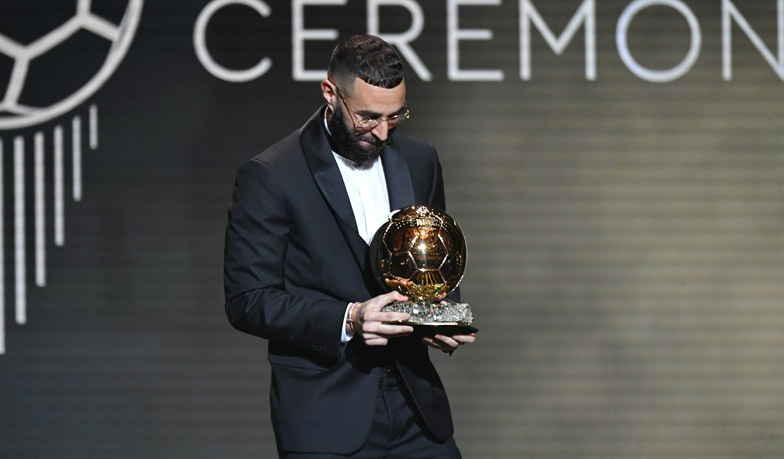 Foto: Benzema: Dziękuję kibicom, którzy popychają mnie do dawania z siebie maksimum