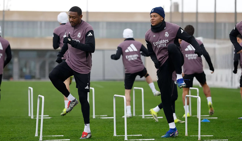 Foto: Siedmiu piłkarzy nie trenowało z grupą