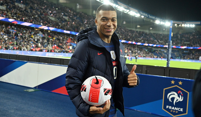 Foto: Mbappé utrzymuje decyzję o przejściu do Realu Madryt
