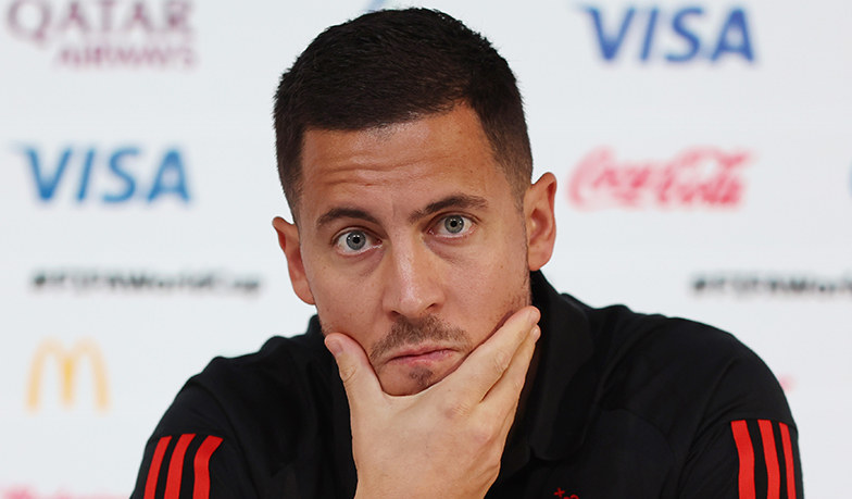 Foto: Hazard: Jeśli nie chcesz być faulowany, nie bierz piłki