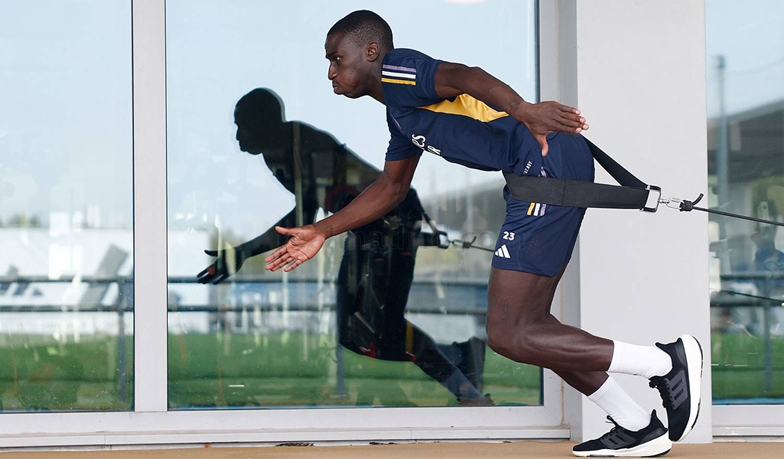 Foto: Mendy przepracował cały trening z grupą
