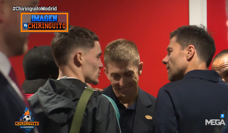 Foto: Pomeczowe uprzejmości na Anfield [VIDEO]