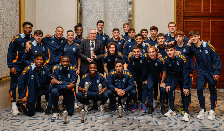 Foto: Drużyna pogratulowała zdobywcom nagród FIFA The Best