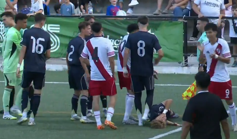 Foto: Brutalny mecz drużyny U-18 z River Plate