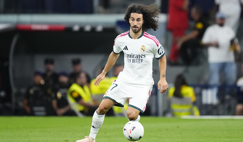 Cucurella wyprzedza Carrerasa