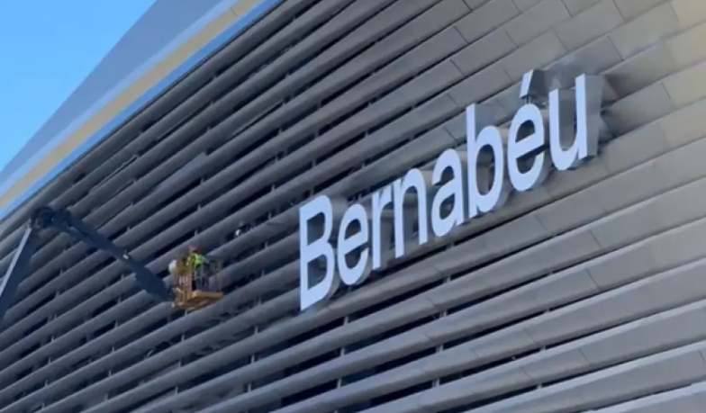 Herb Realu Madryt pojawi się na fasadzie Bernabéu