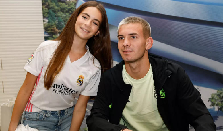 Foto: Łunin i Mastantuono spotkali się kibicami