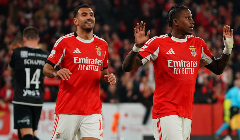 Foto: Spacerek Benfiki przed meczem z Realem