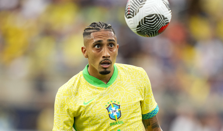 Foto: Raphinha: Rezygnacja Ronaldinho? Ostatnio pisał do Viniego o bilety na mecz