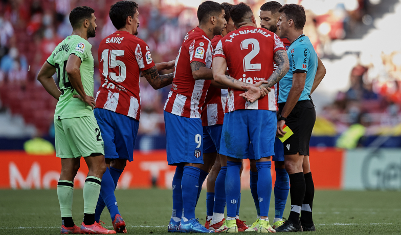 Foto: 5. kolejka: Atlético remisuje, ale jest liderem