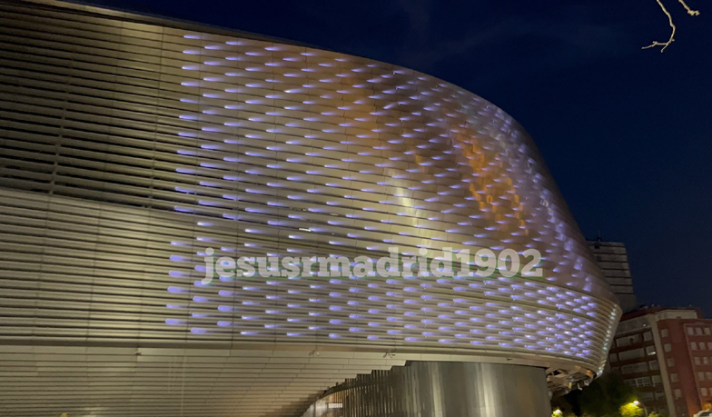 Foto: Drugi test reflektorów LED na fasadzie Bernabéu [VIDEO]
