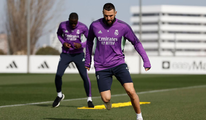 Foto: Benzema wrócił do treningów na murawie
