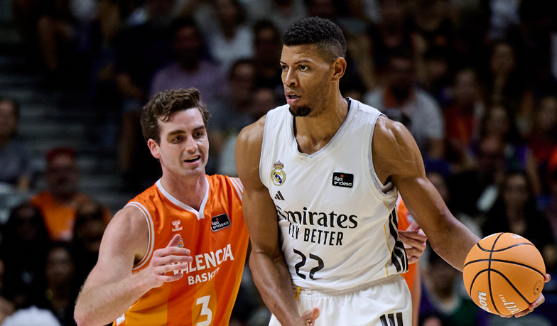 Foto: Valencia z Superpucharem Endesa