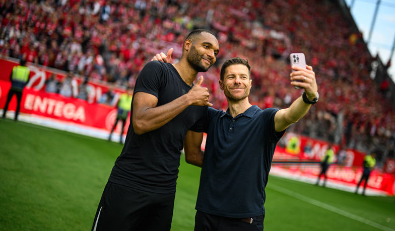 Foto: Tah: Xabi jeszcze do końca nie przyzwyczaił się do roli trenera