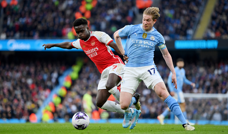 Foto: City remisuje z Arsenalem, możliwa kontuzja Aké