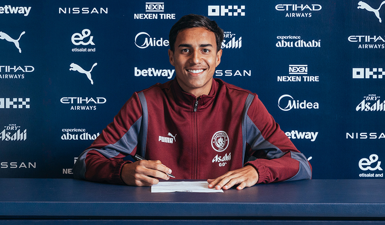 Foto: Oficjalnie: Vitor Reis dołącza do Manchesteru City