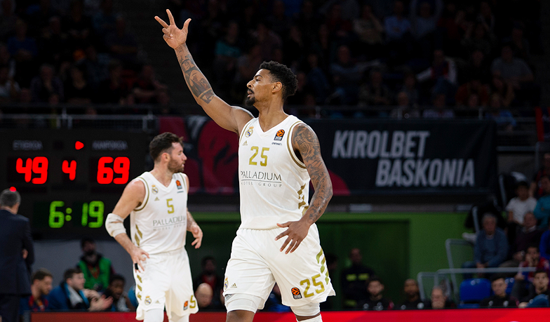 Foto: Jordan Mickey i Real Madryt na rozstaju dróg