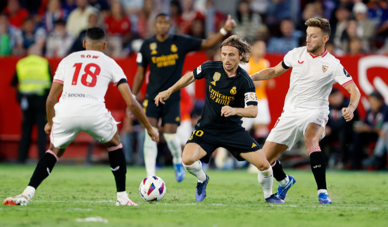 Foto: Rakitić: Futbol jest winien Modriciowi EURO