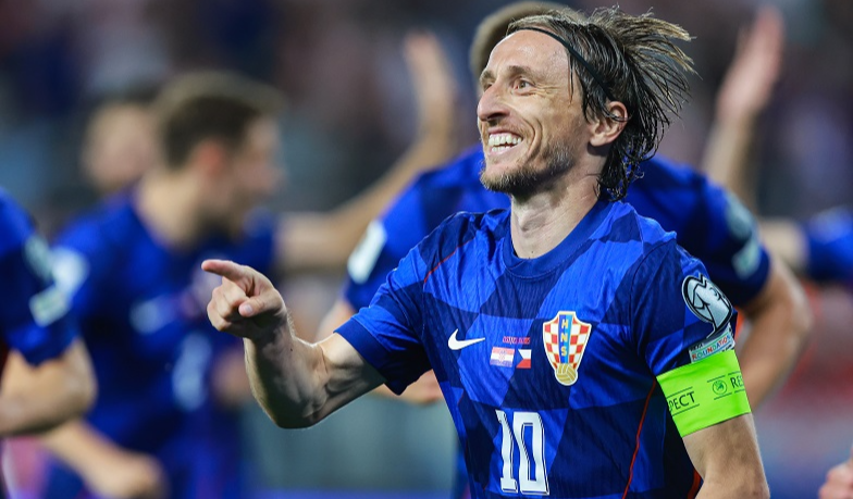 Foto: Chorwaci rozbijają Czechów, gol i asysta Modricia! [VIDEO]