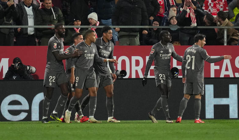 Foto: 16. kolejka: Real dwa punkty za Barçą