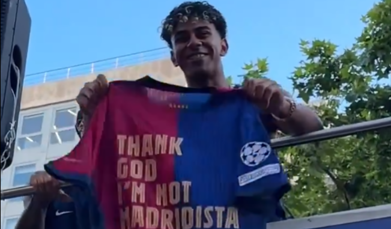 Piłkarze Barcelony świętowali mistrzostwo, zaczepiając Real, Viníciusa i Espanyol [VIDEO]