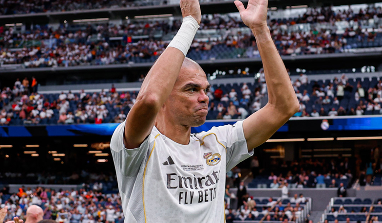 Legendy Realu Madryt wygrały z legendami Interu, gol Pepe [VIDEO]
