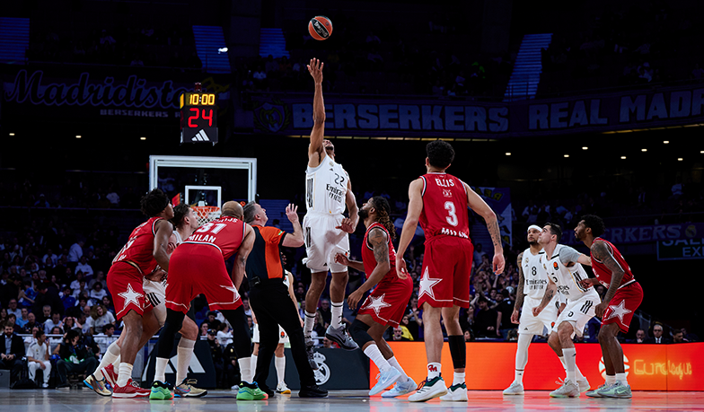 Foto: Królewscy roznieśli Olimpię